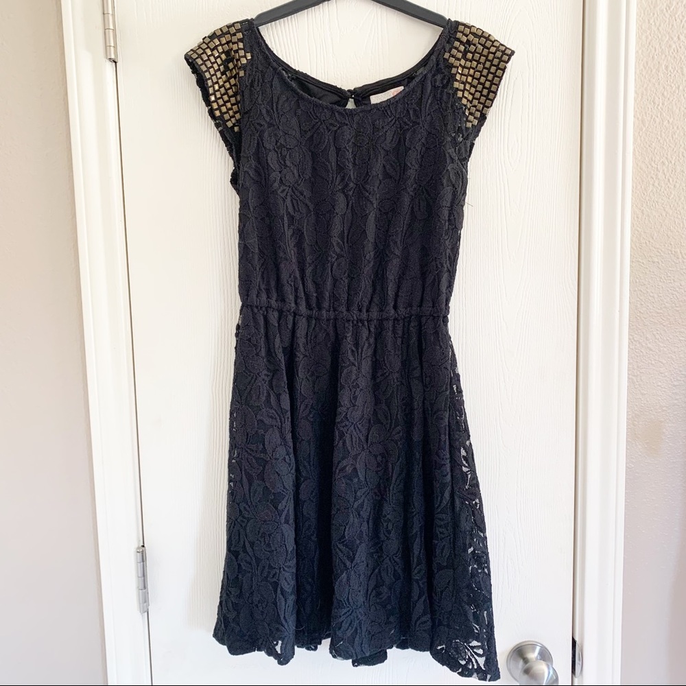 Gianni Bini Black Cap Sleeve Fit and Flare Dress S